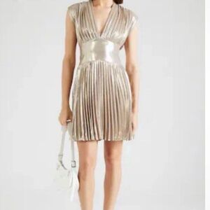 NWT banana republic women’s formal Elegant gold Metallic party Dress Sz 2